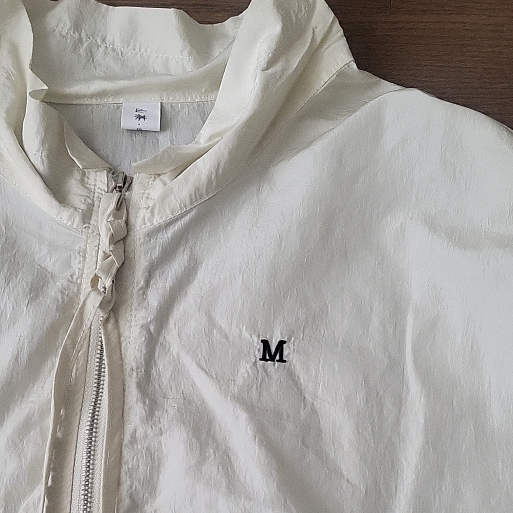 White Zip-Up Jacket - Picture 4 of 9